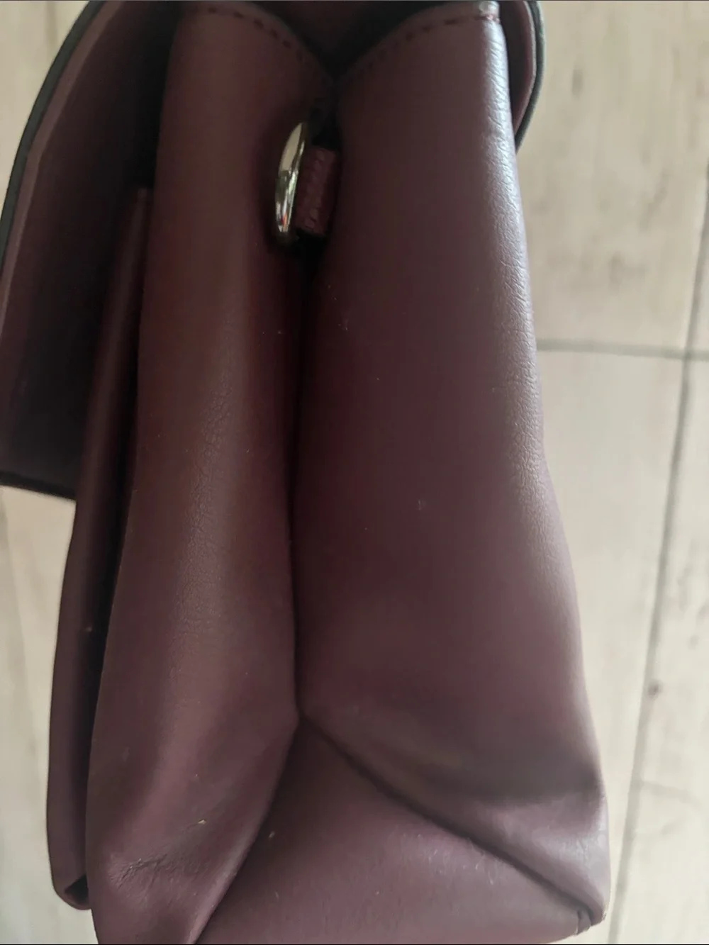 Simply Vera women’s Leather Top-Handle Bag in Burgundy